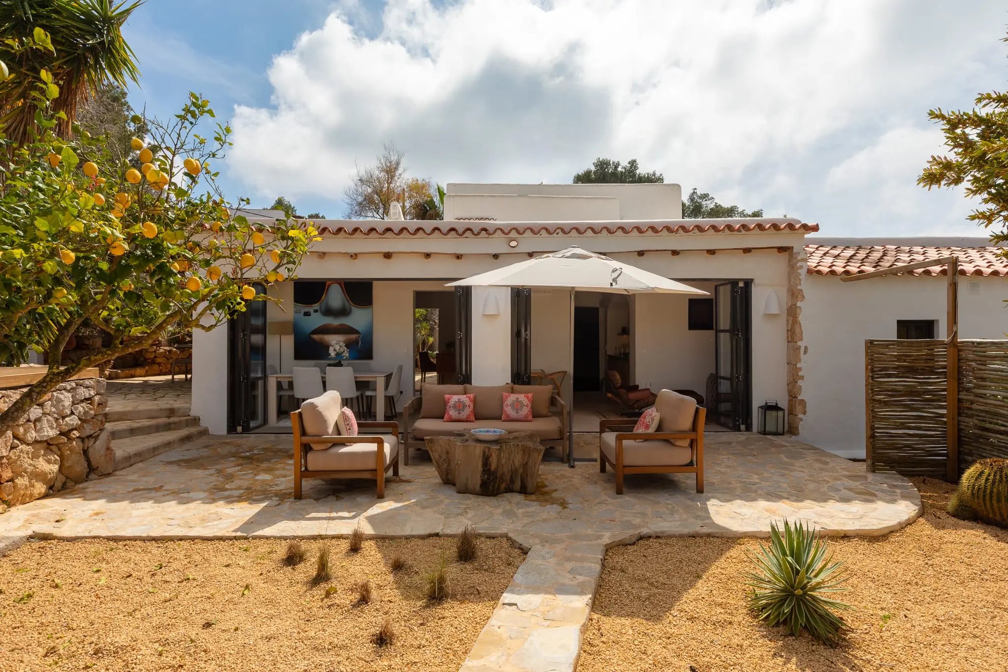 maison Ibiza avec jardin sec et citronnier maison Ibiza avec jardin sec et citronnier