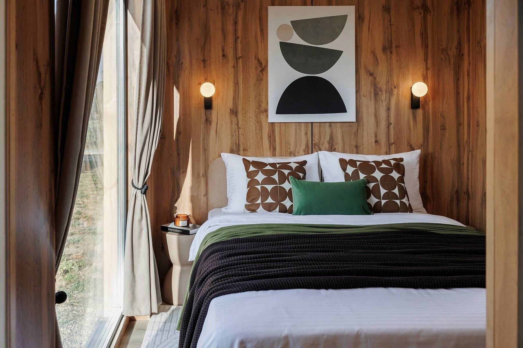 wooden and green decor bedroom tiny house wooden and green decor bedroom tiny house