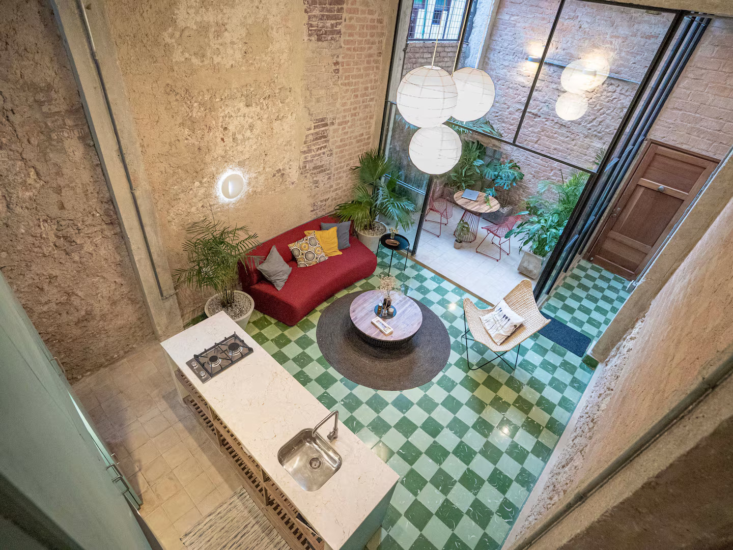 living room apartment with patio in the heart of Havana