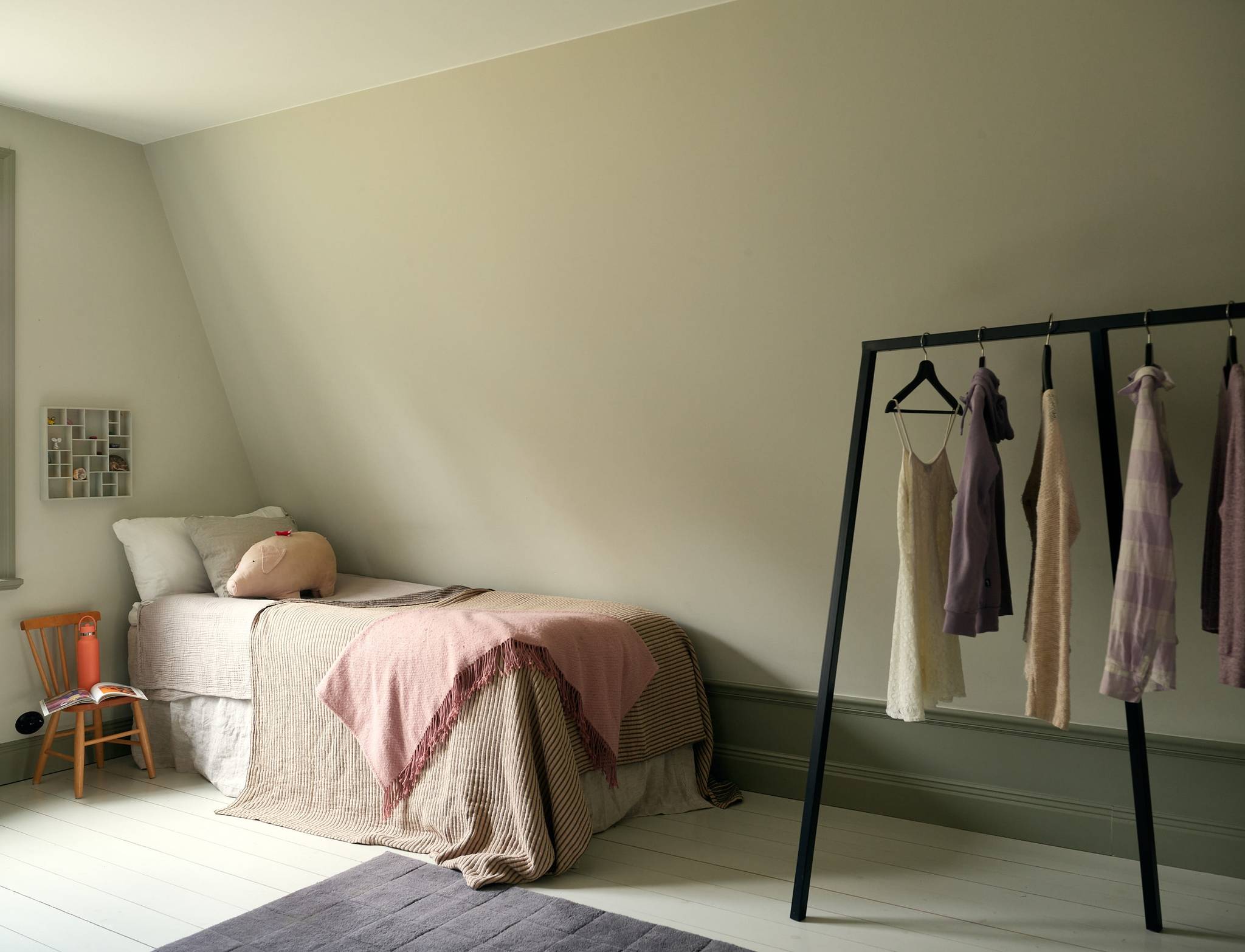 chambre mansardée maison des années 1920 Suède