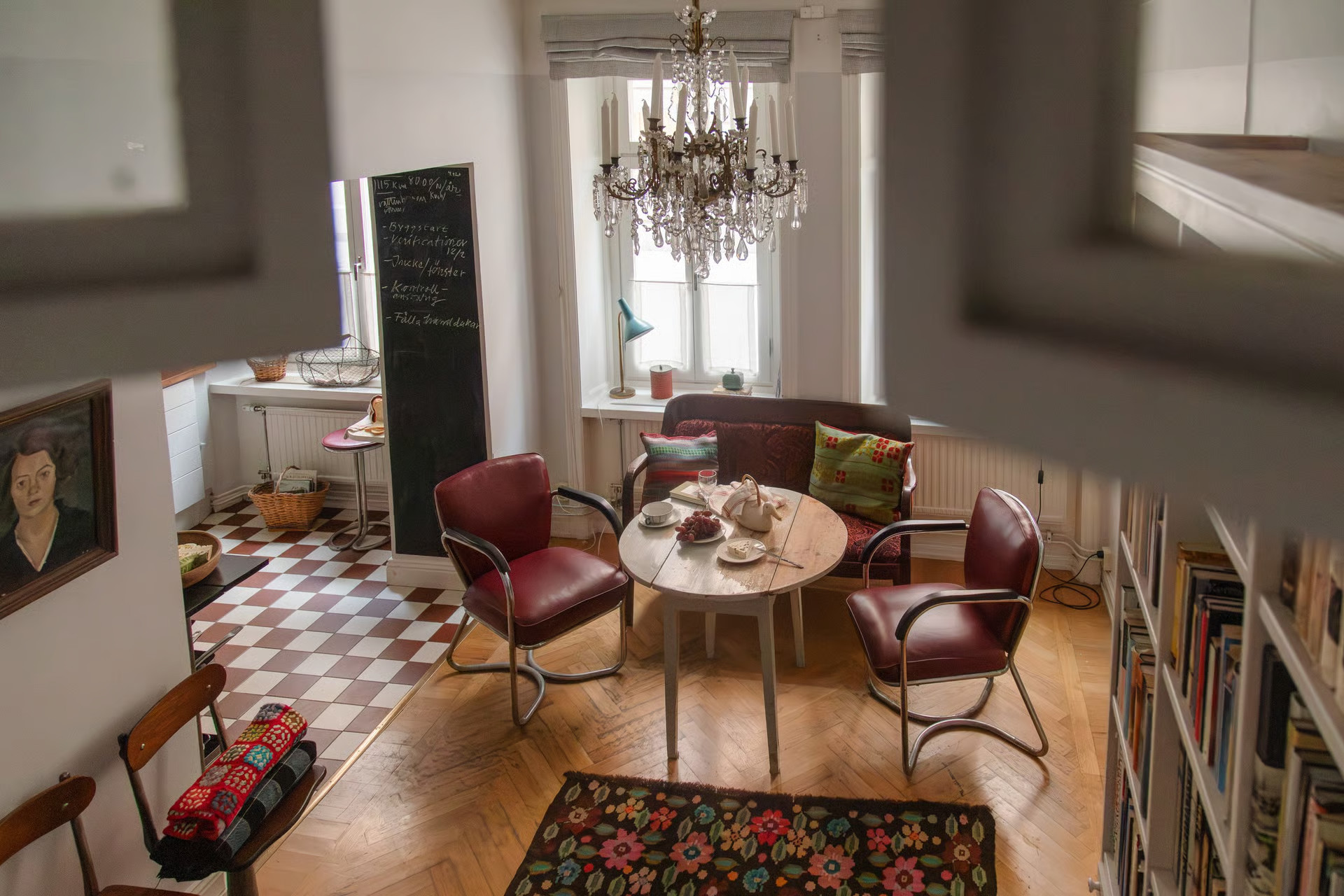 cuisine et salon décoration vintage appartement 55m2 Suède