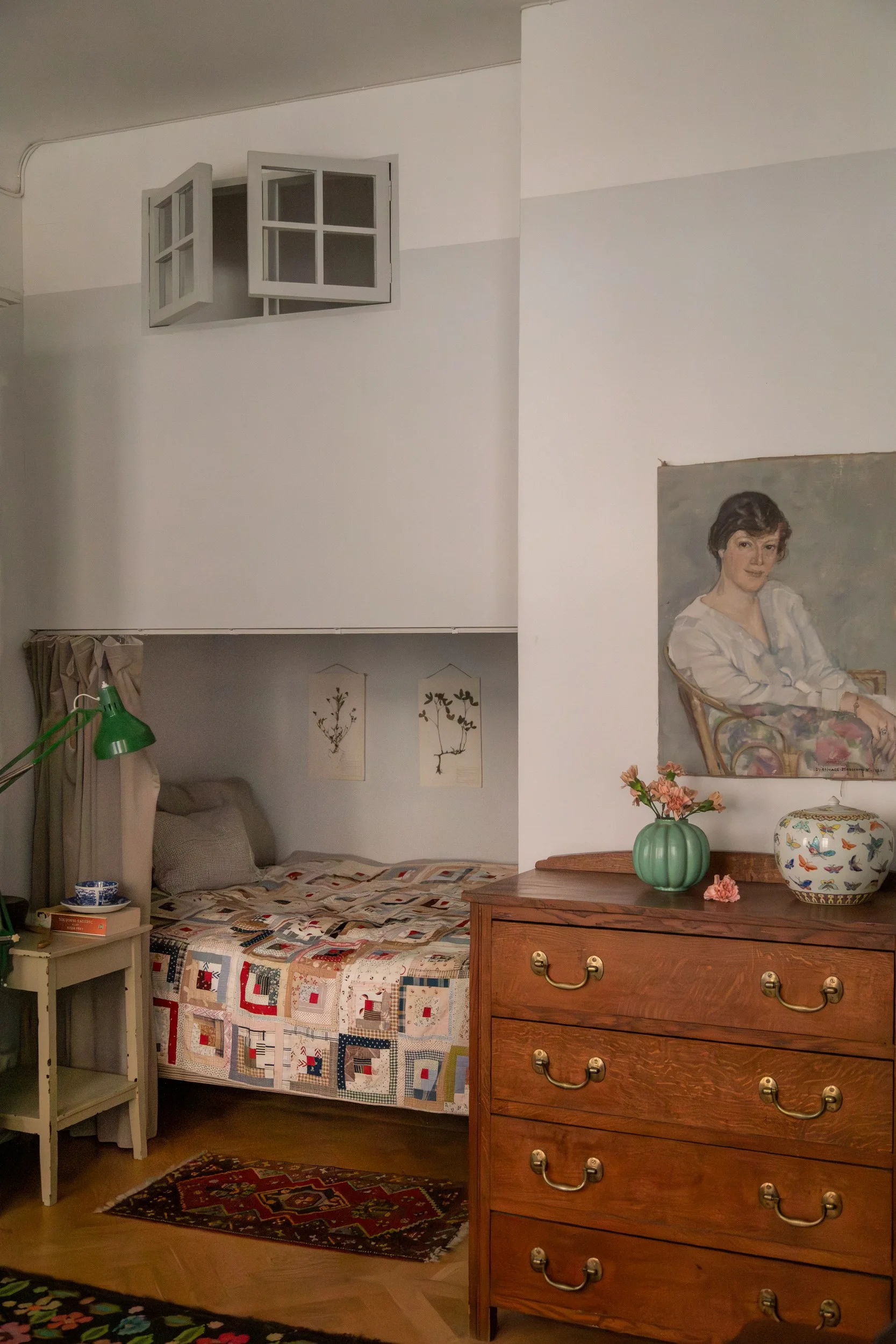 bedroom under mezzanine