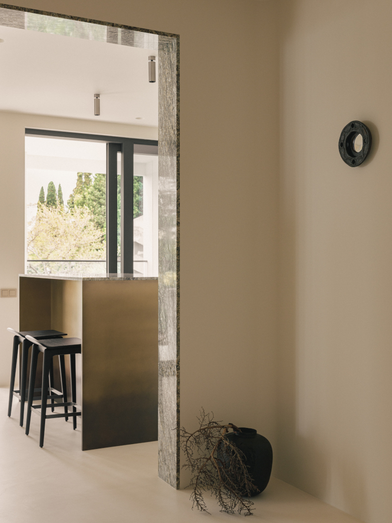 entrée et cuisine reflets dorés décoration contemporaine beige