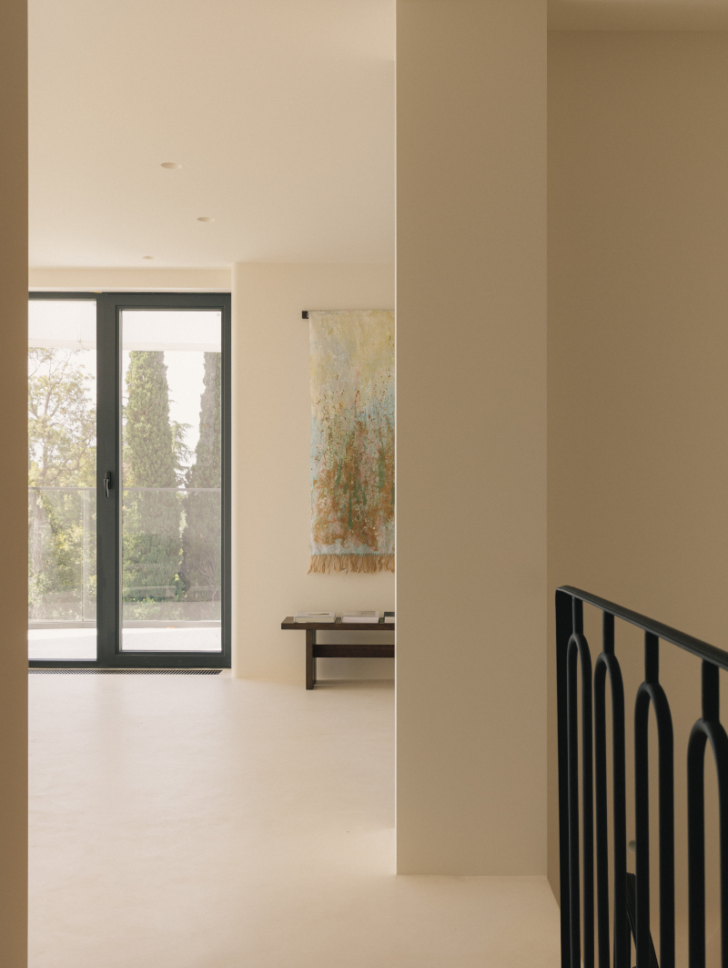 entrée avec escalier décoration contemporaine beige