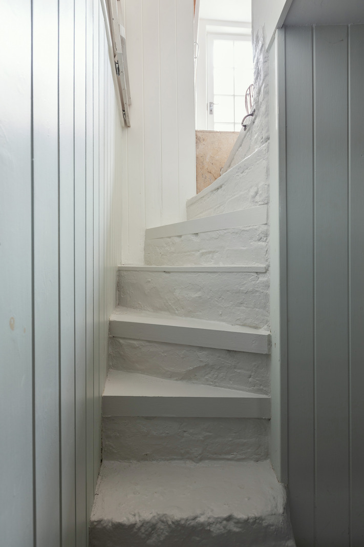 escalier ancien petite maison victorienne de 41m2