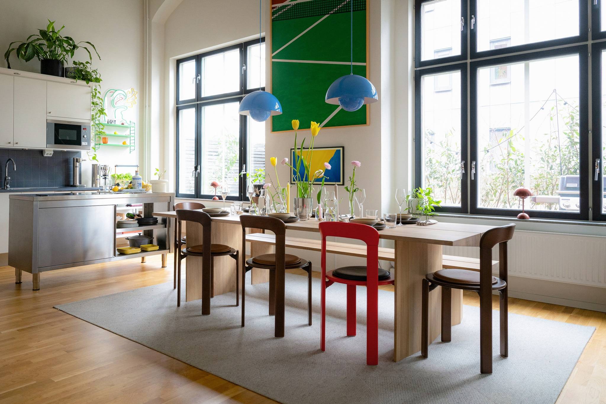 cuisine ouverte et salle à manger appartement en duplex décoration design colorée cuisine ouverte et salle à manger appartement en duplex décoration design colorée