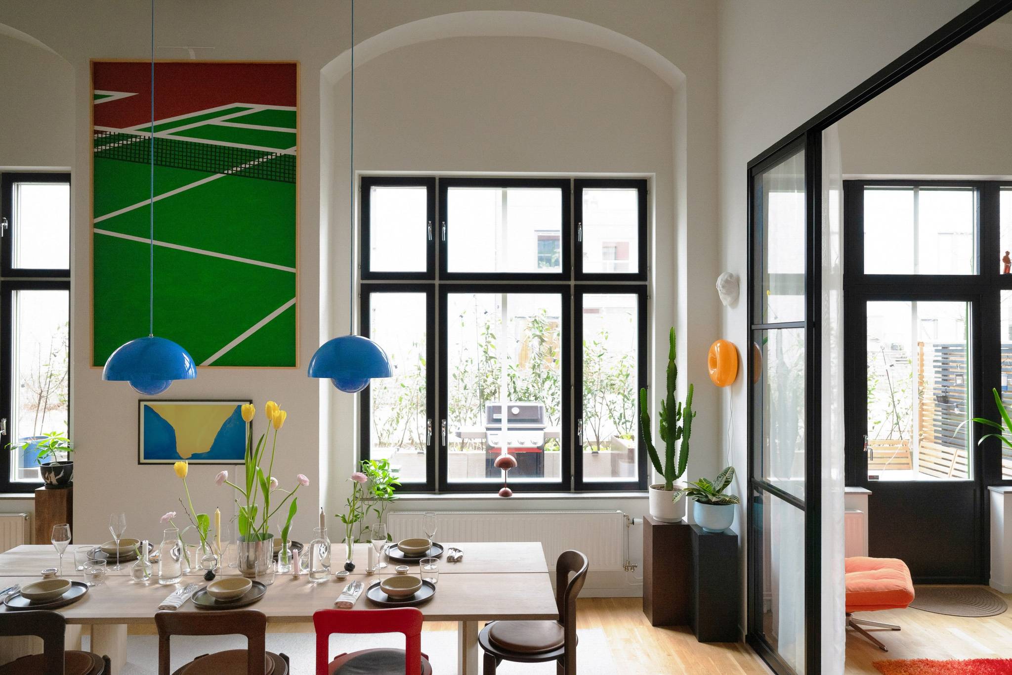 cuisine ouverte et salle à manger appartement en duplex décoration design colorée cuisine ouverte et salle à manger appartement en duplex décoration design colorée