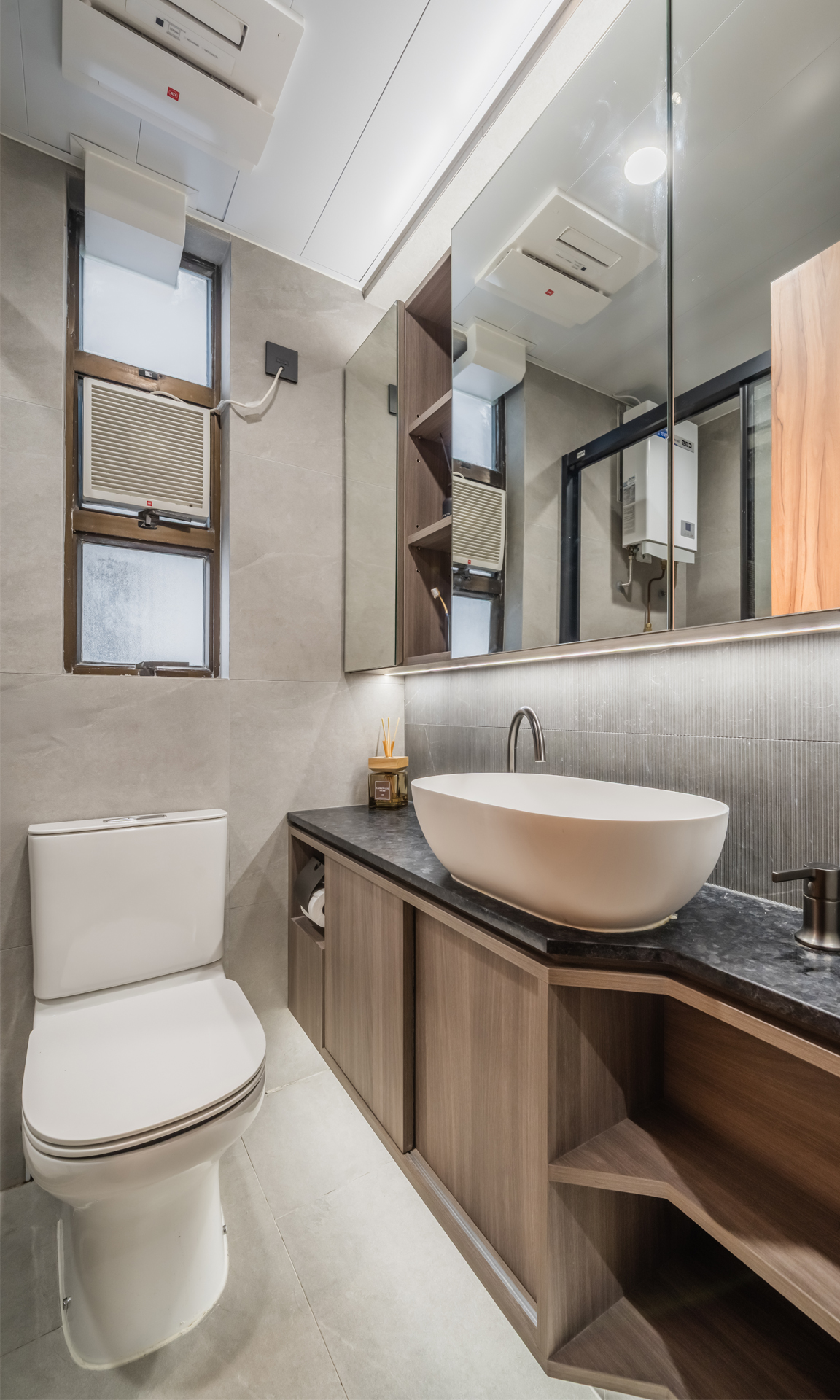 salle de bain décoration contemporaine grise et bois