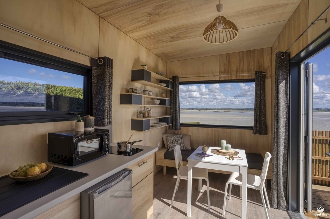 kitchen and dining room 18sqm French tiny house "L kitchen and dining room 18sqm French tiny house "L'indépendante" by Ideal Tiny