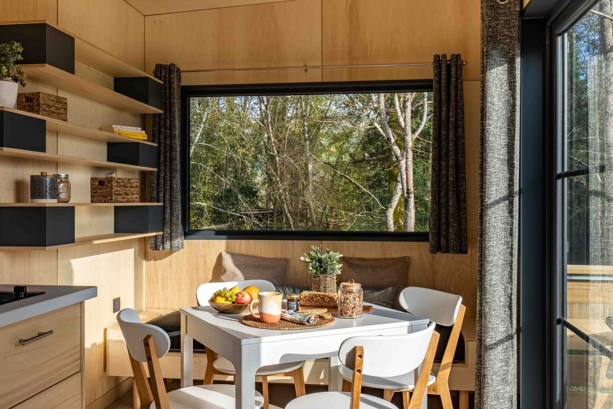 dining room 18sqm French tiny house "L dining room 18sqm French tiny house "L'indépendante" by Ideal Tiny