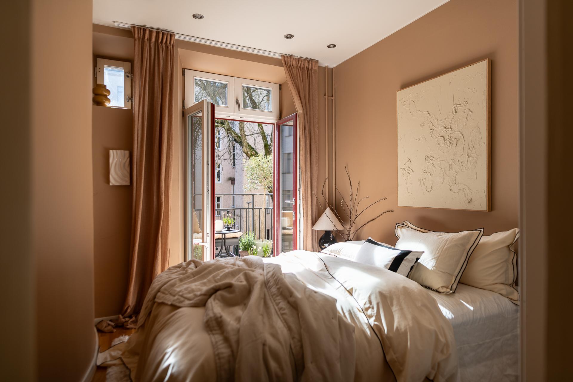 bedroom with walls in light brown shade