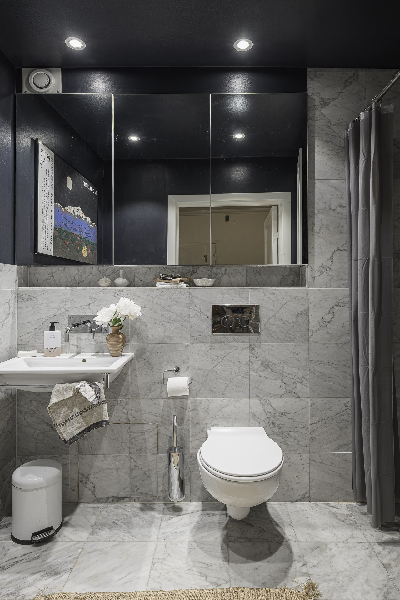 salle de bain marbre gris plafond laqué noir salle de bain marbre gris plafond laqué noir