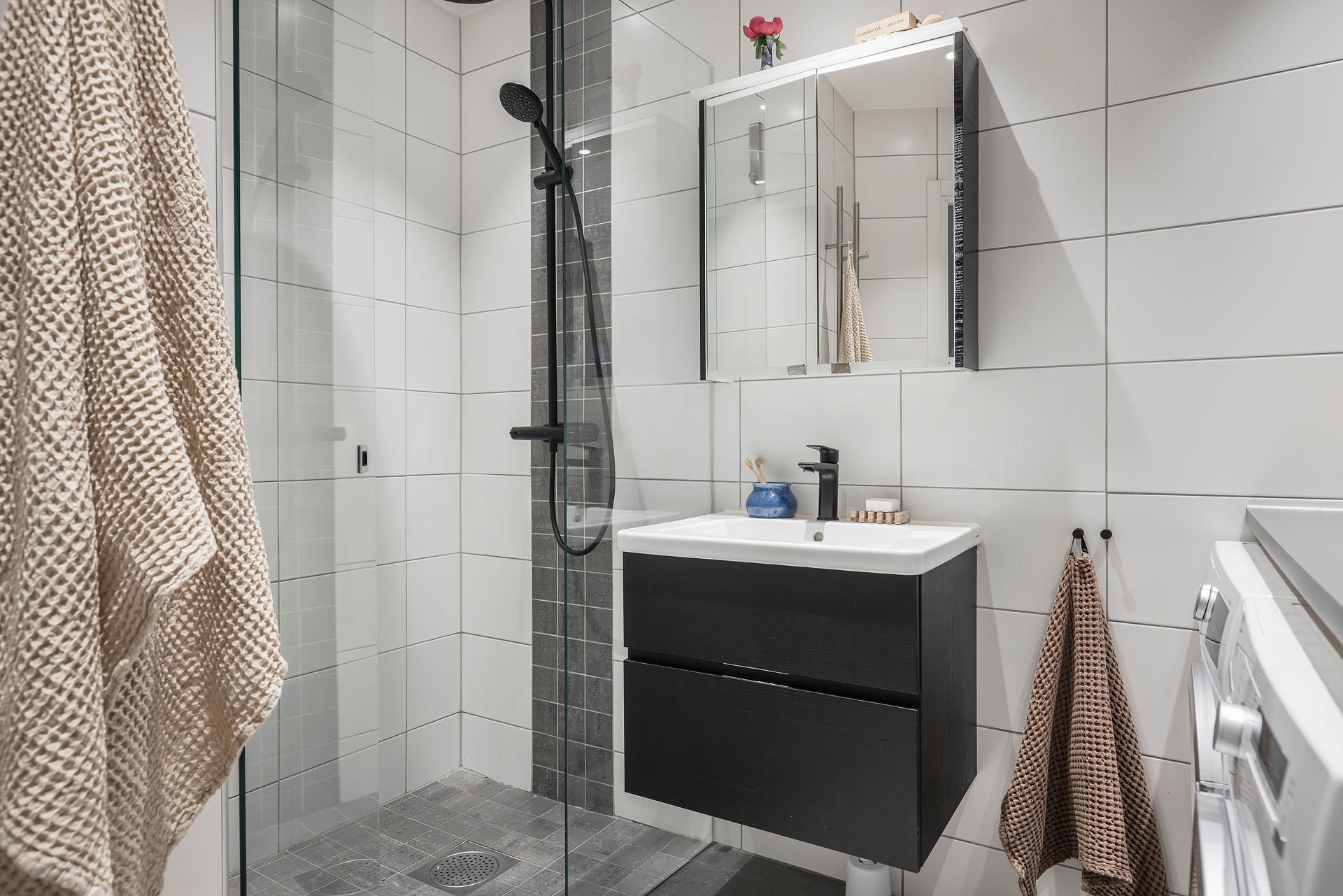 salle de bain moderne noire et blanche salle de bain moderne noire et blanche