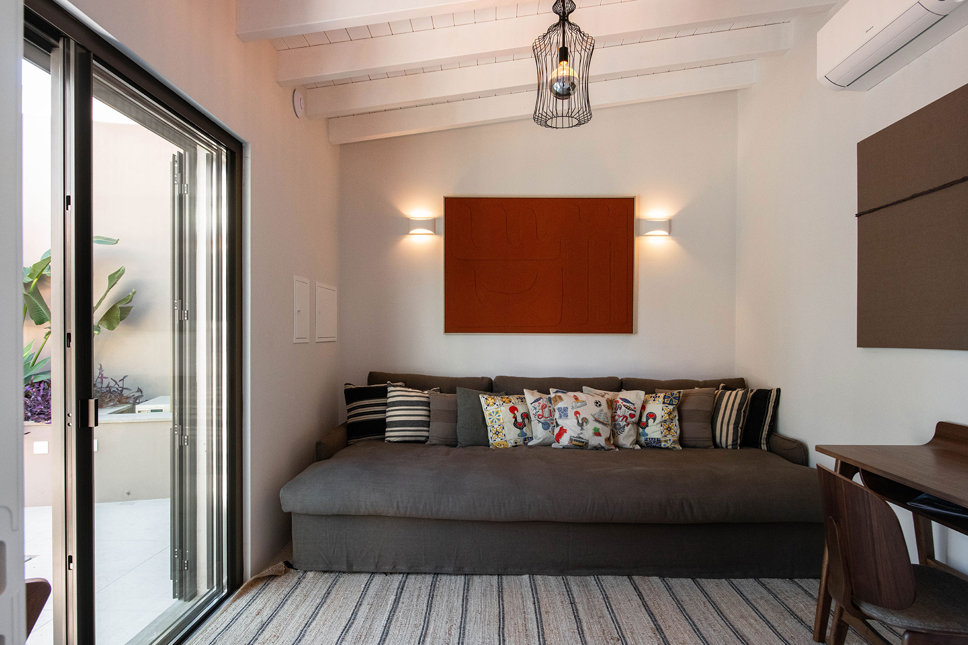 petit salon décoration contemporaine Casa Dima Algarve