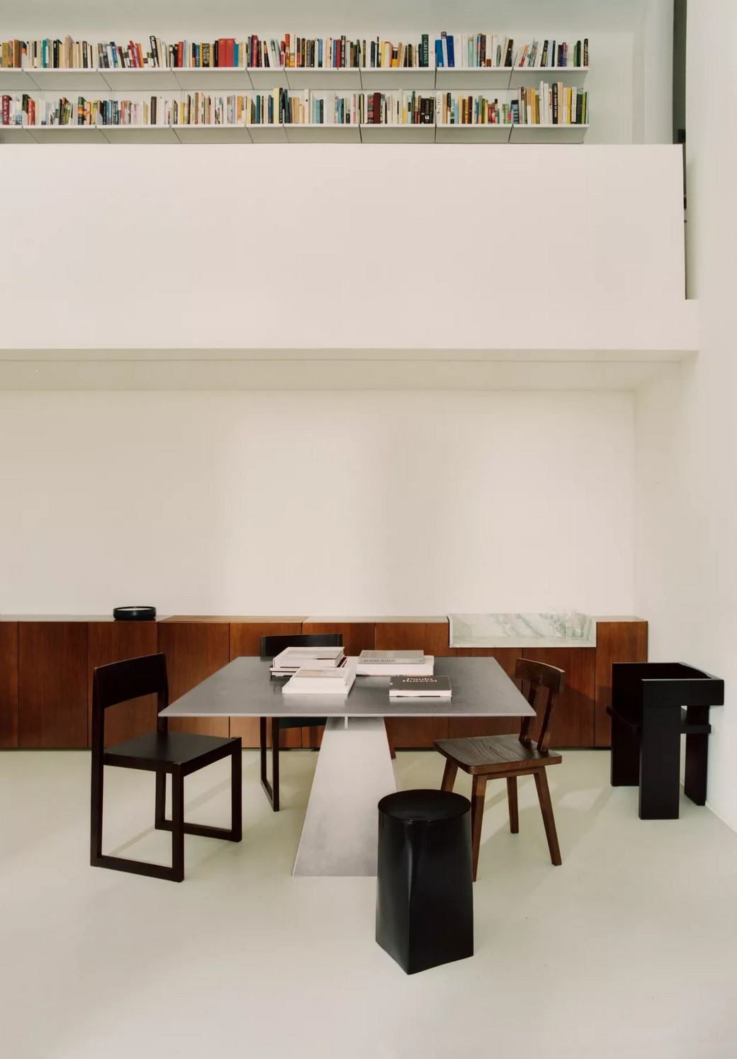 living room Parisian duplex with a courtyard Zara Home collection Pure Form