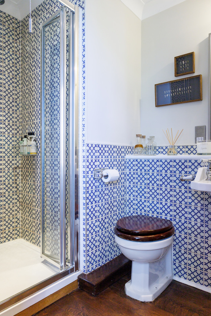 salle de bain bleue et blanche décoration contemporaine salle de bain bleue et blanche décoration contemporaine
