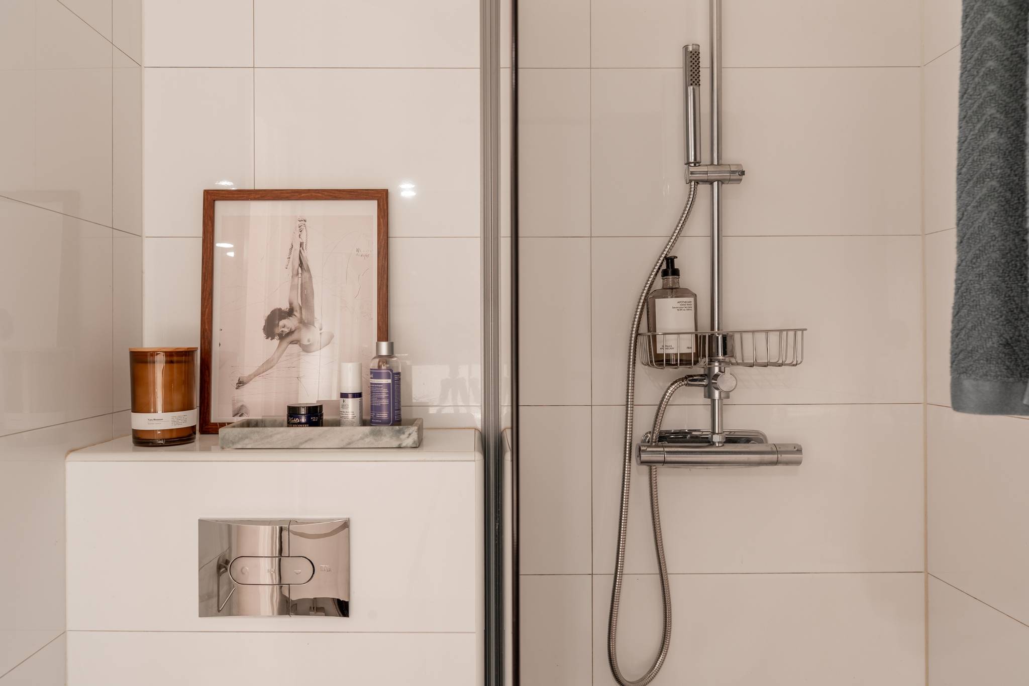 salle de bain blanche