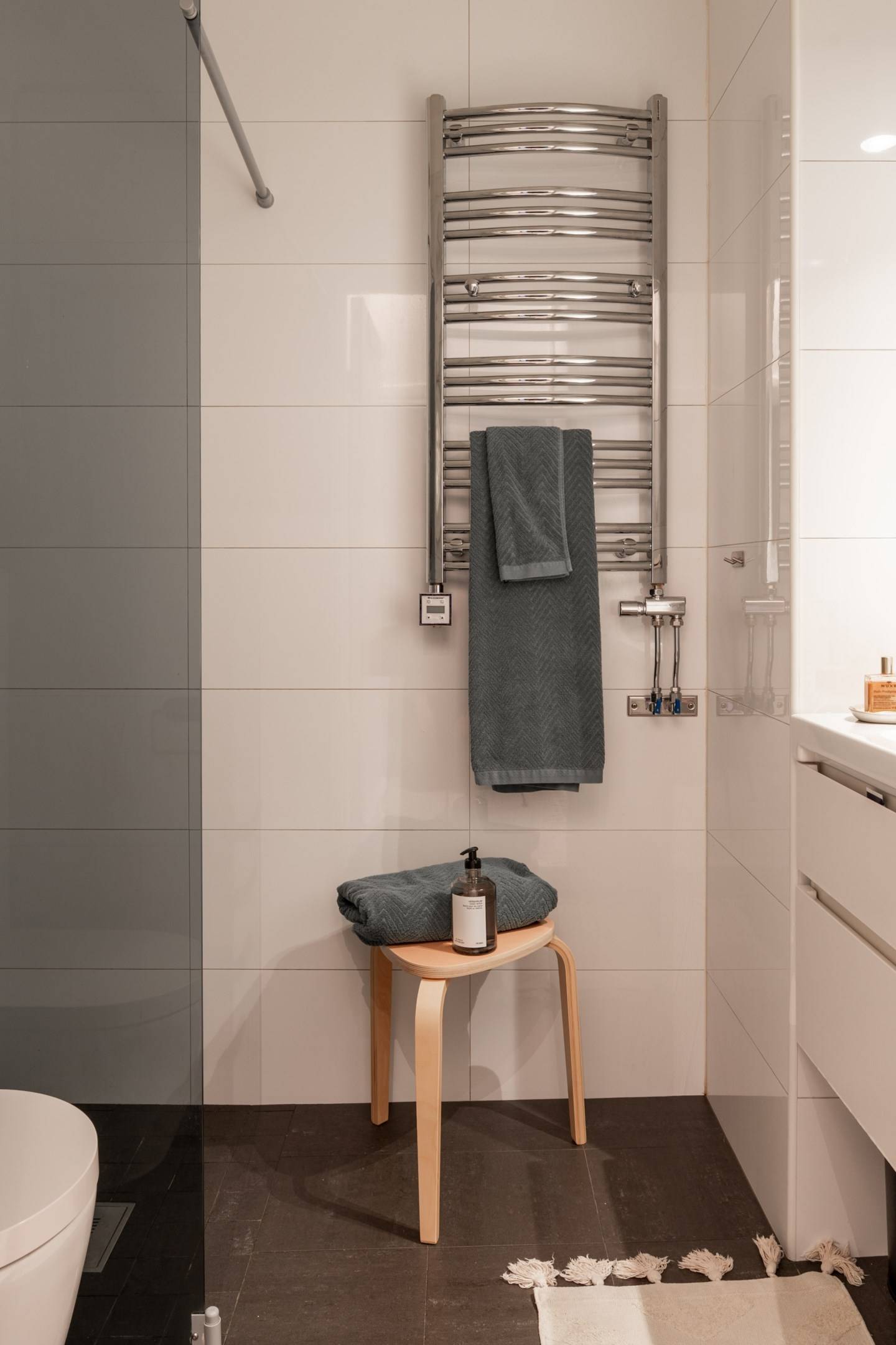 salle de bain blanche