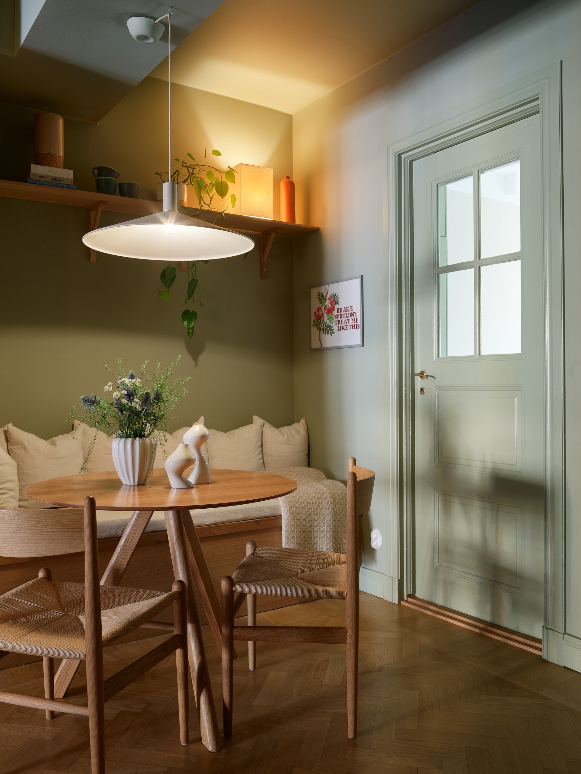 espace repas sur mesure appartement trois-pièces 66m2 décoration scandinave espace repas sur mesure appartement trois-pièces 66m2 décoration scandinave