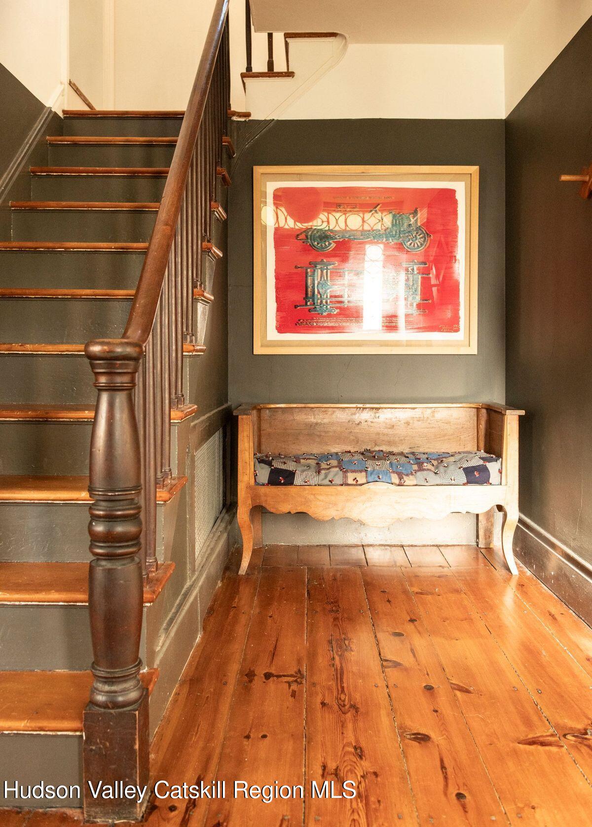 entrée avec escalier ancien maison de la vallée de l entrée avec escalier ancien maison de la vallée de l'Hudson Garrett Stickles House