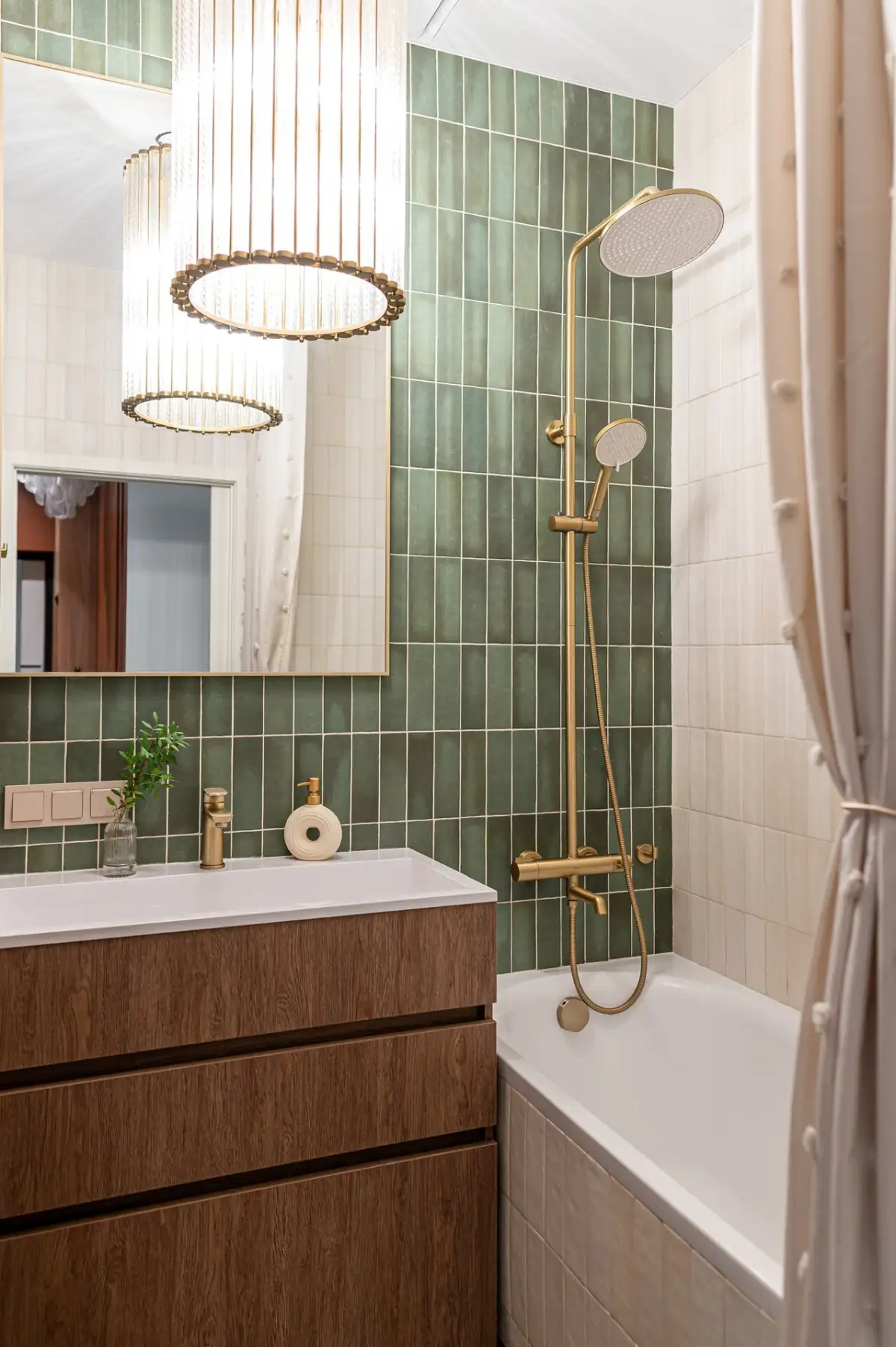 green and wood bathroom 
