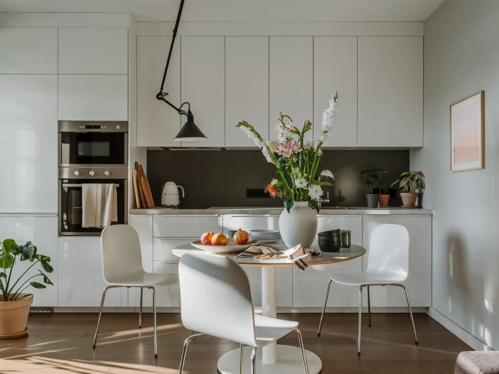 cuisine et salle à manger dans ancien studio de 35m2 transformé en deux-pièces décoration contemporaine cuisine et salle à manger dans ancien studio de 35m2 transformé en deux-pièces décoration contemporaine
