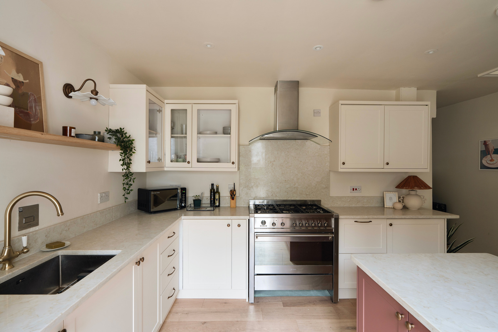 cuisine Shaker rose décoration contemporaine maison victorienne rénovée Londres cuisine Shaker rose décoration contemporaine maison victorienne rénovée Londres