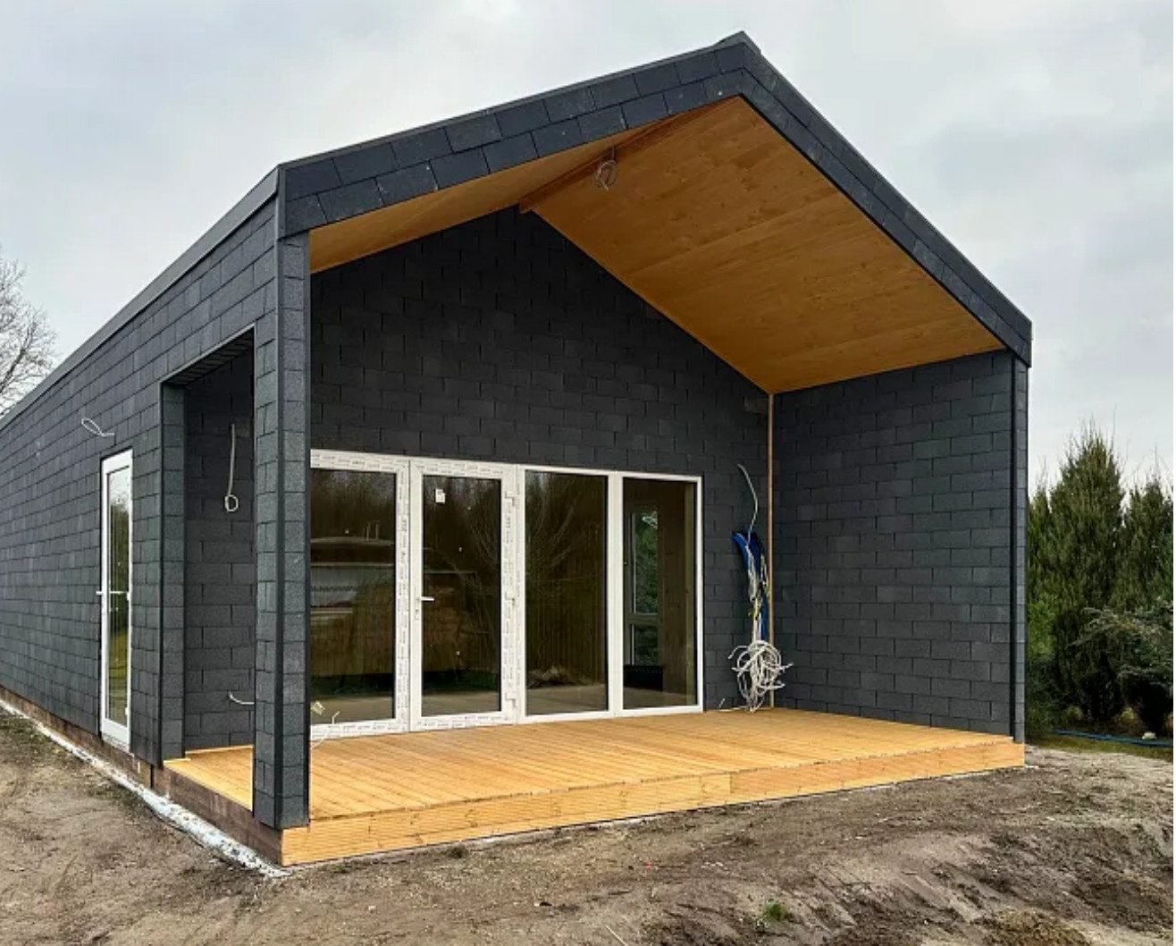 petite maison 44m2 préfabriquée kit RE2020 avec permis de construire ROANNE V2_A2 Chalet Pro