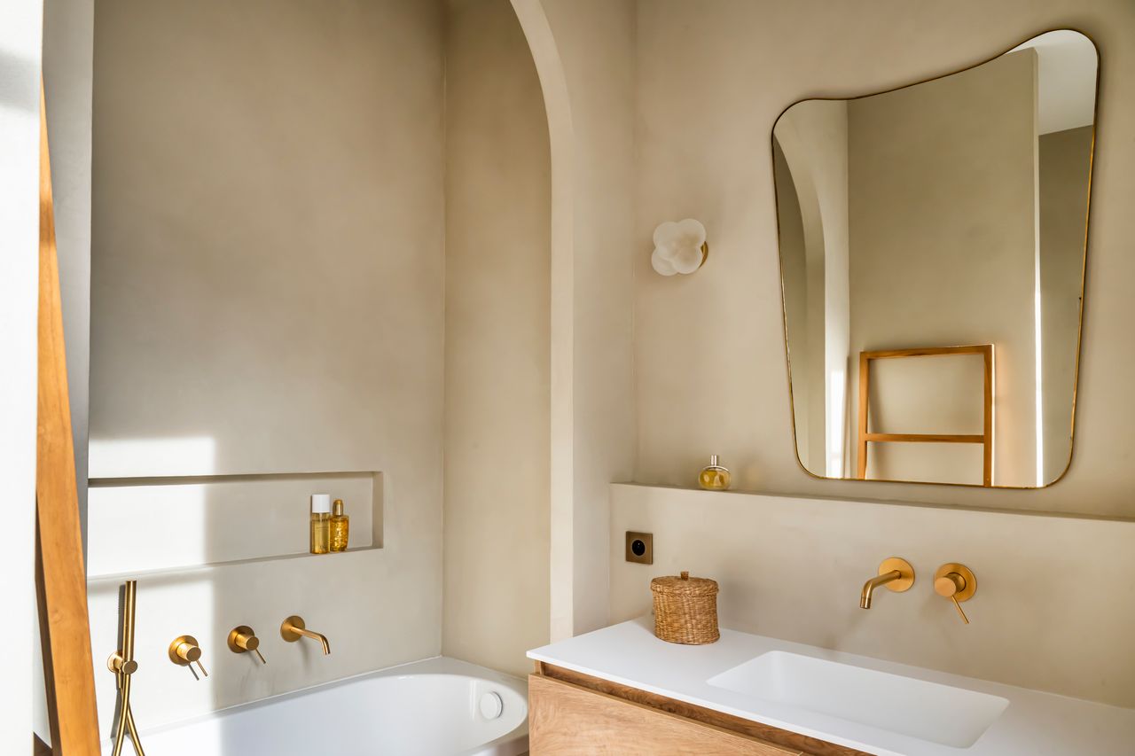salle de bain murs enduits appartement Paris Photo : © Julien Pépy salle de bain murs enduits appartement Paris Photo : © Julien Pépy