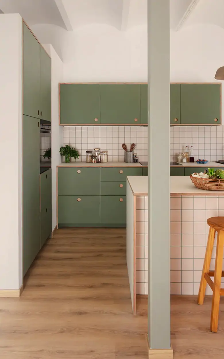 cuisine verte maison Catalogne décoration contemporaine cuisine verte maison Catalogne décoration contemporaine