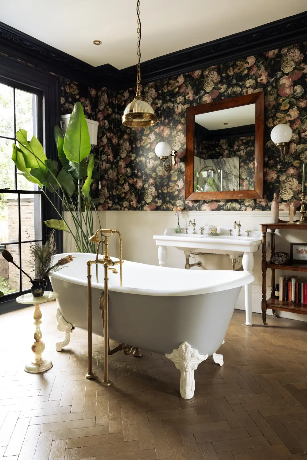 salle de bain rétro maison victorienne rénovée et agrandie à Londres salle de bain rétro maison victorienne rénovée et agrandie à Londres