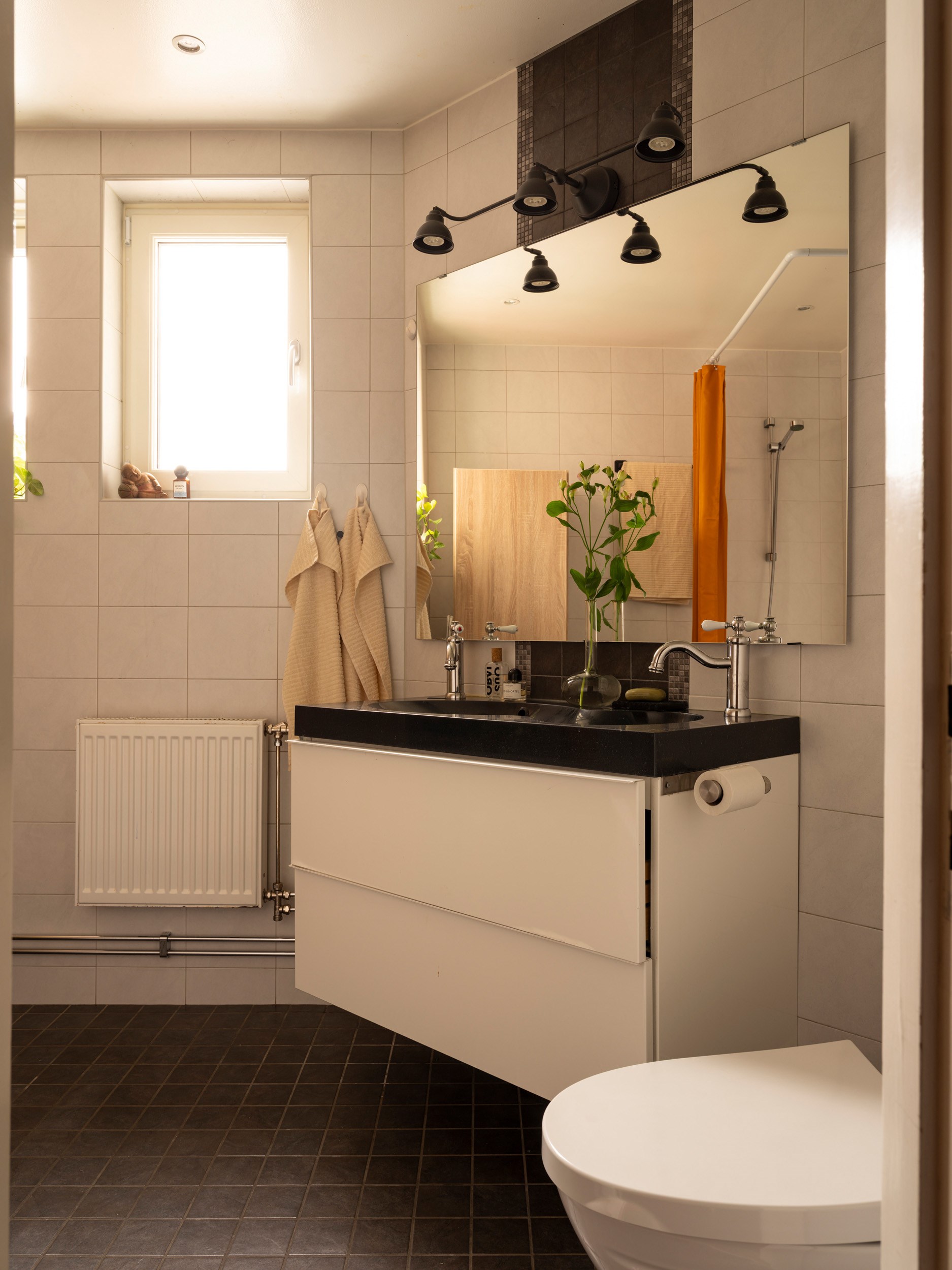 salle de bain avec fenêtre appartement 67m2
