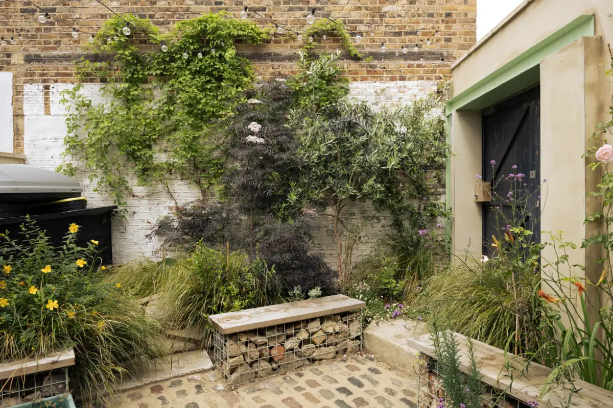 jardin pavé maison victorienne à Londres jardin pavé maison victorienne à Londres