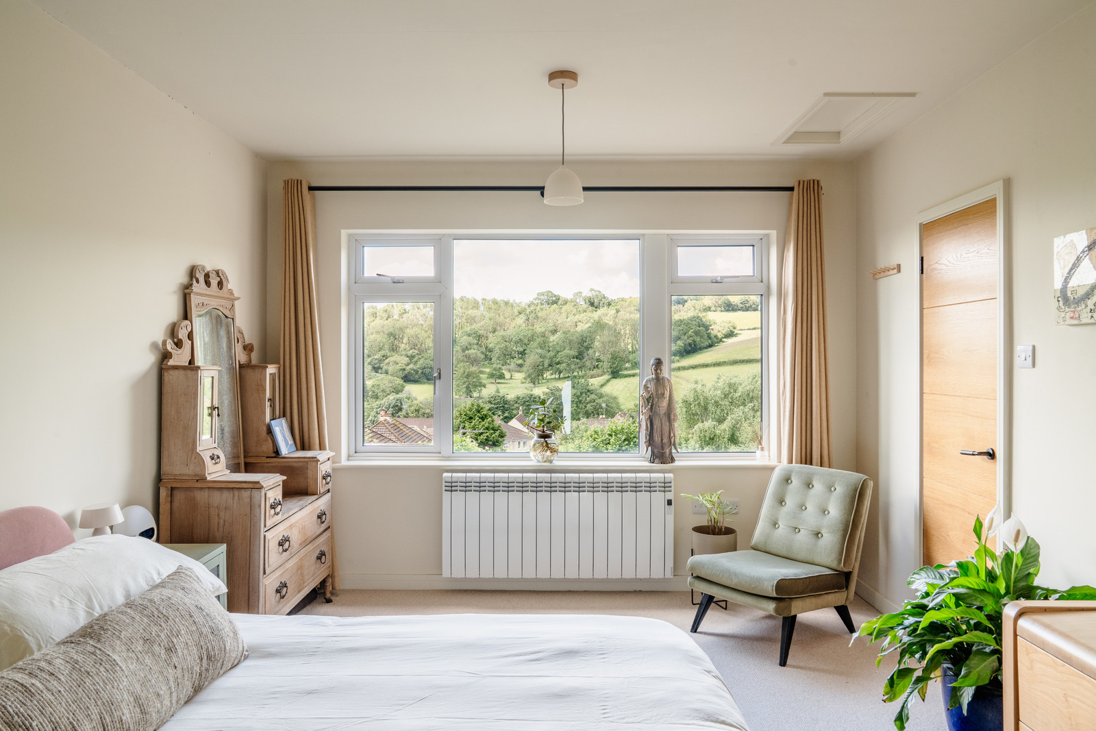 bedroom family home in Bath England contemporary green and terracotta interior bedroom family home in Bath England contemporary green and terracotta interior