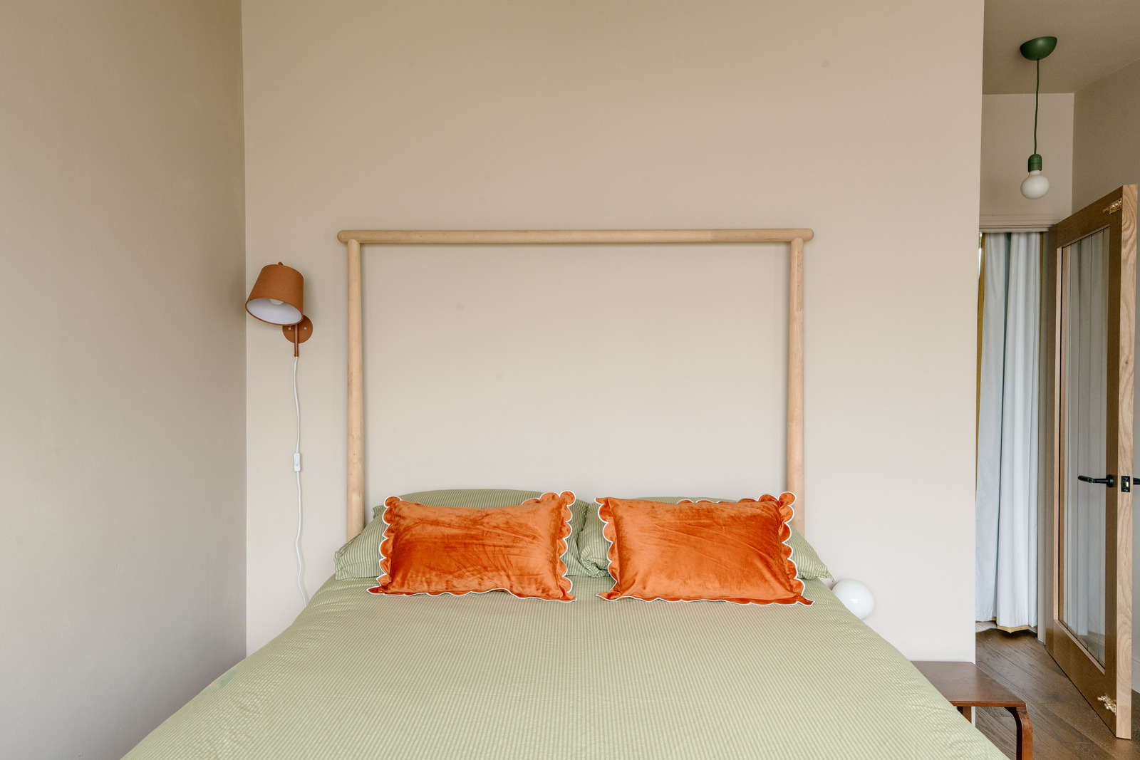bedroom family home in Bath England contemporary green and terracotta interior bedroom family home in Bath England contemporary green and terracotta interior
