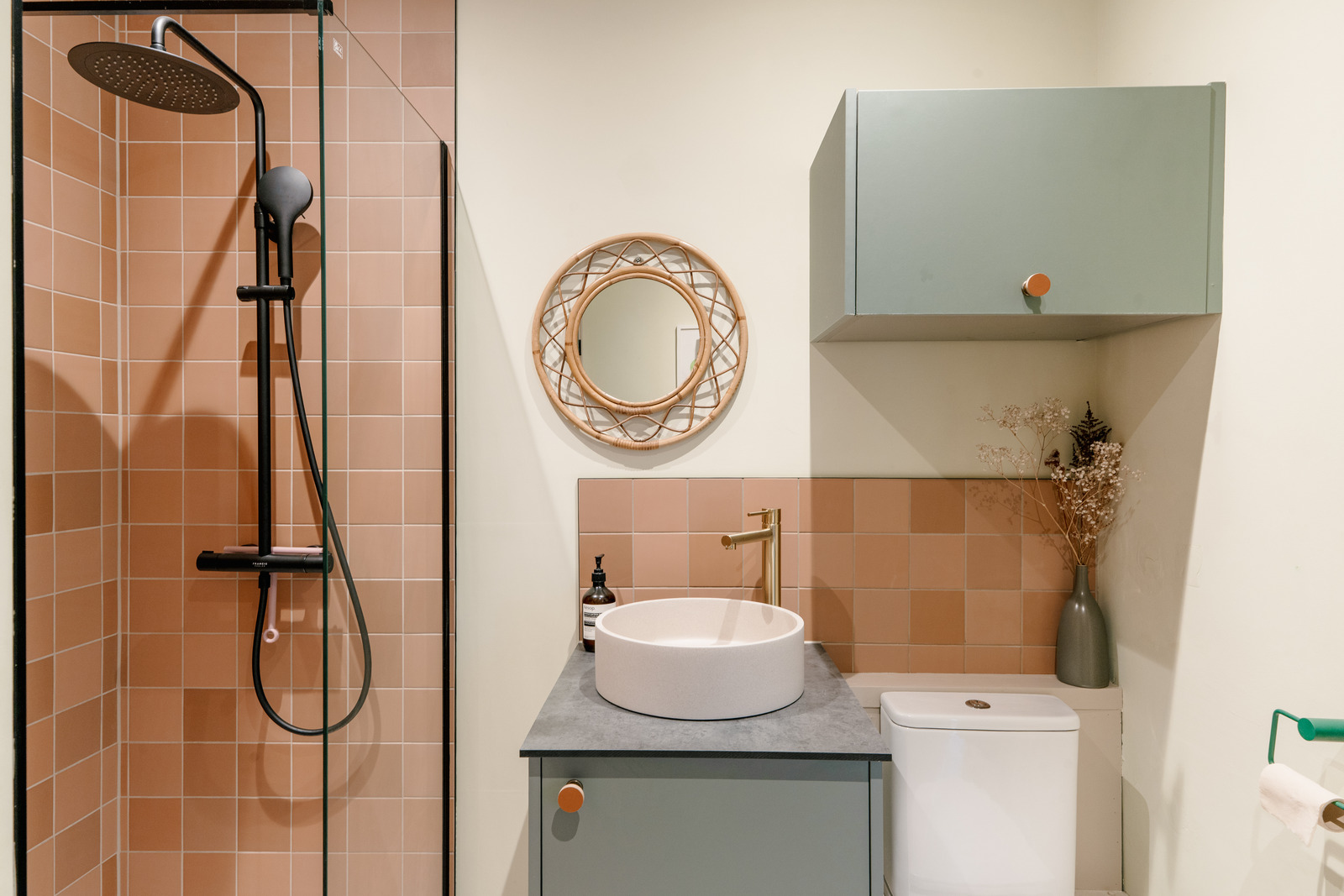 terracotta and green bathroom terracotta and green bathroom