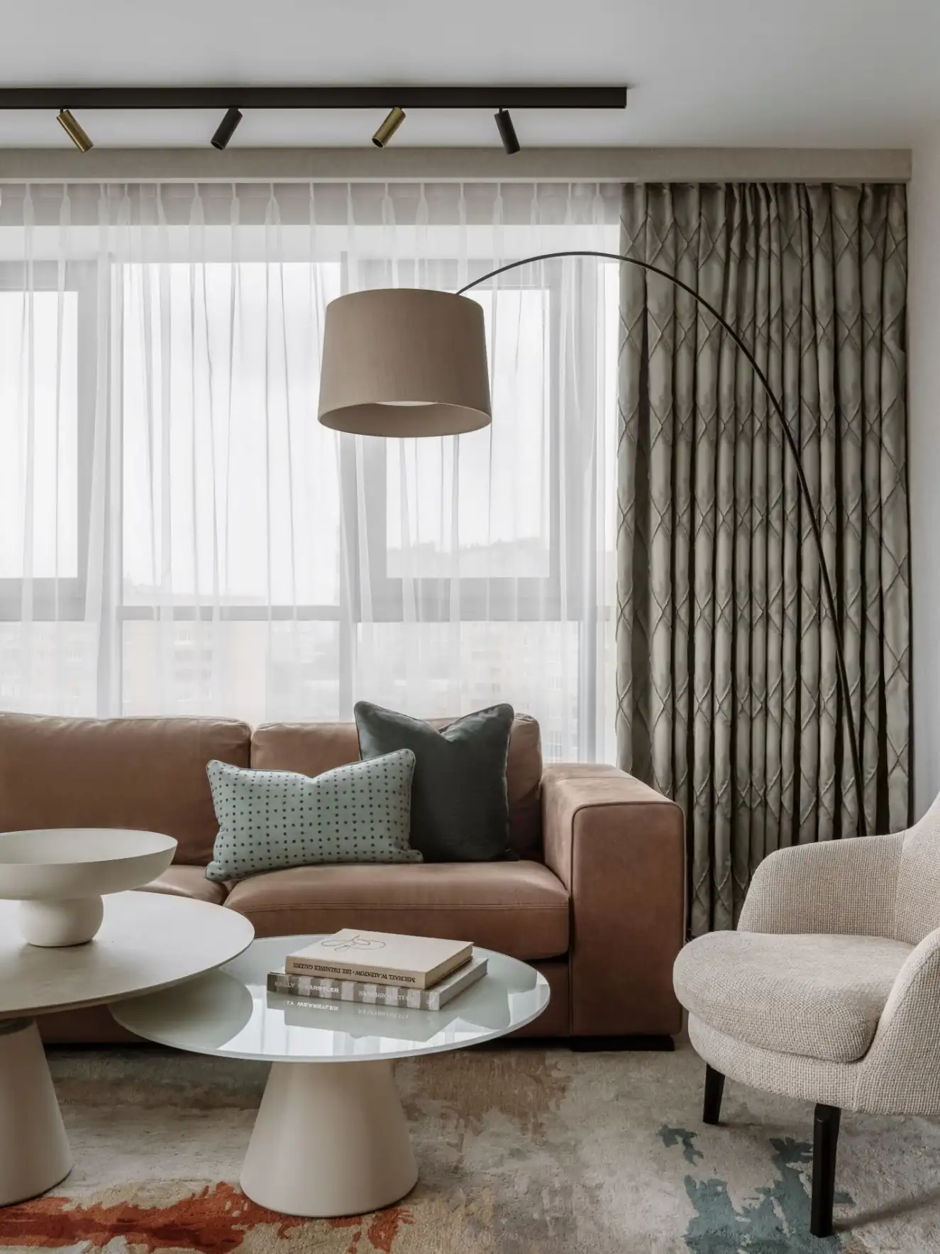 living room contemporary decor 87sqm apartment