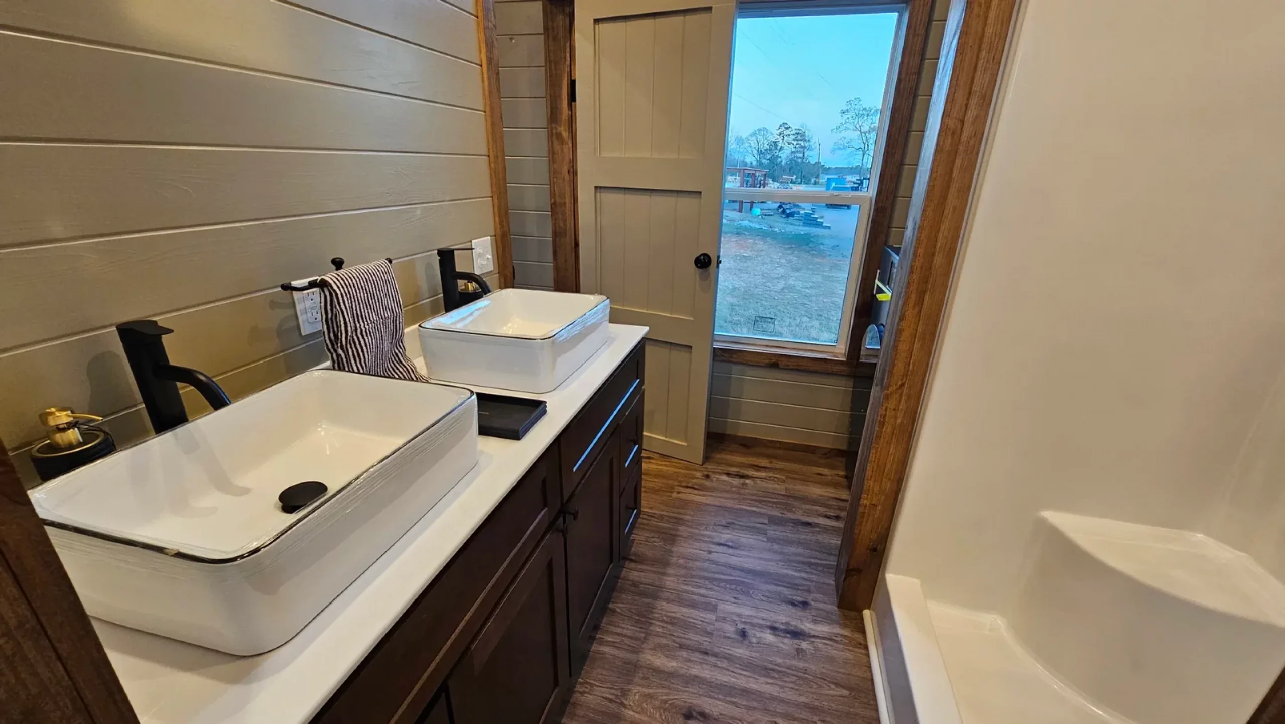 salle de bain avec fenêtre salle de bain avec fenêtre