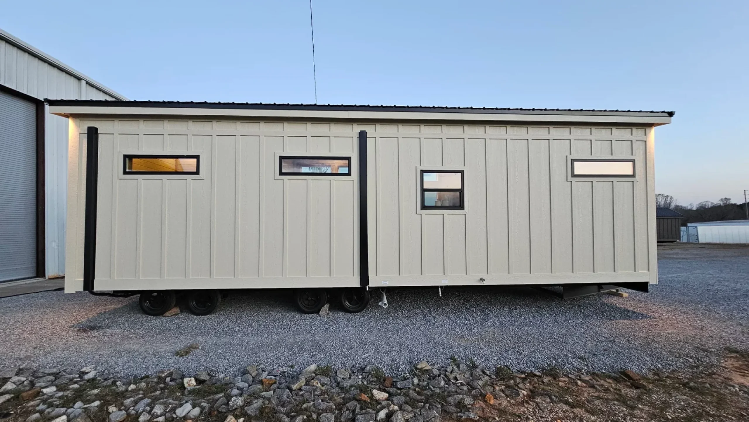tiny house 37m2 Miami Phoenix Building Solutions tiny house 37m2 Miami Phoenix Building Solutions