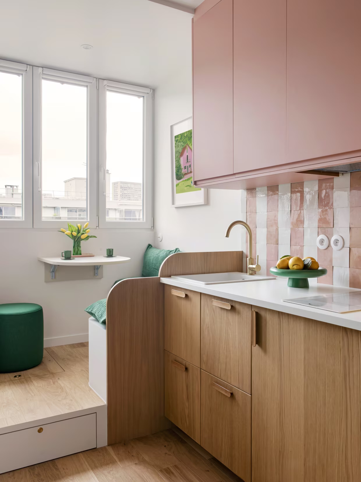 mini studio 13m2 Paris rénové décoration contemporaine en couleurs mini studio 13m2 Paris rénové décoration contemporaine en couleurs