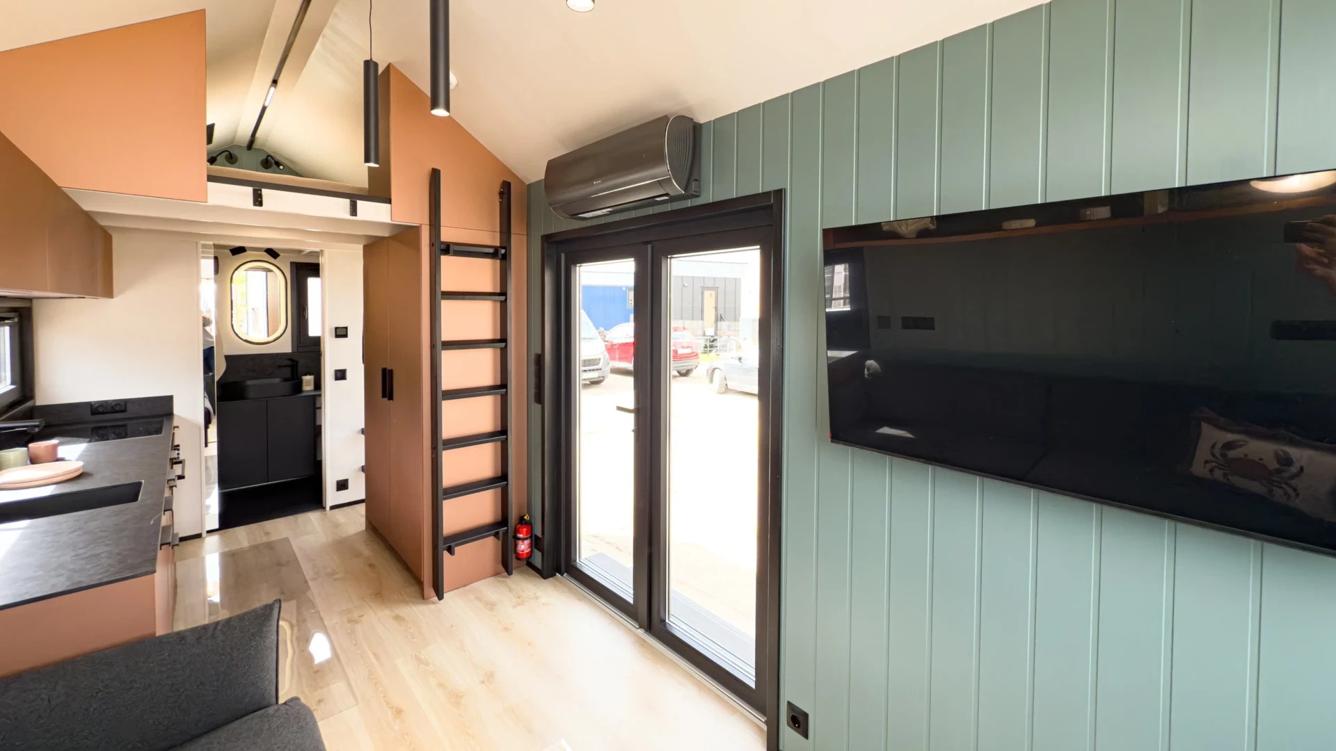 tiny house européenne de 16m2 Sunrise Prestige par Mobi House tiny house européenne de 16m2 Sunrise Prestige par Mobi House
