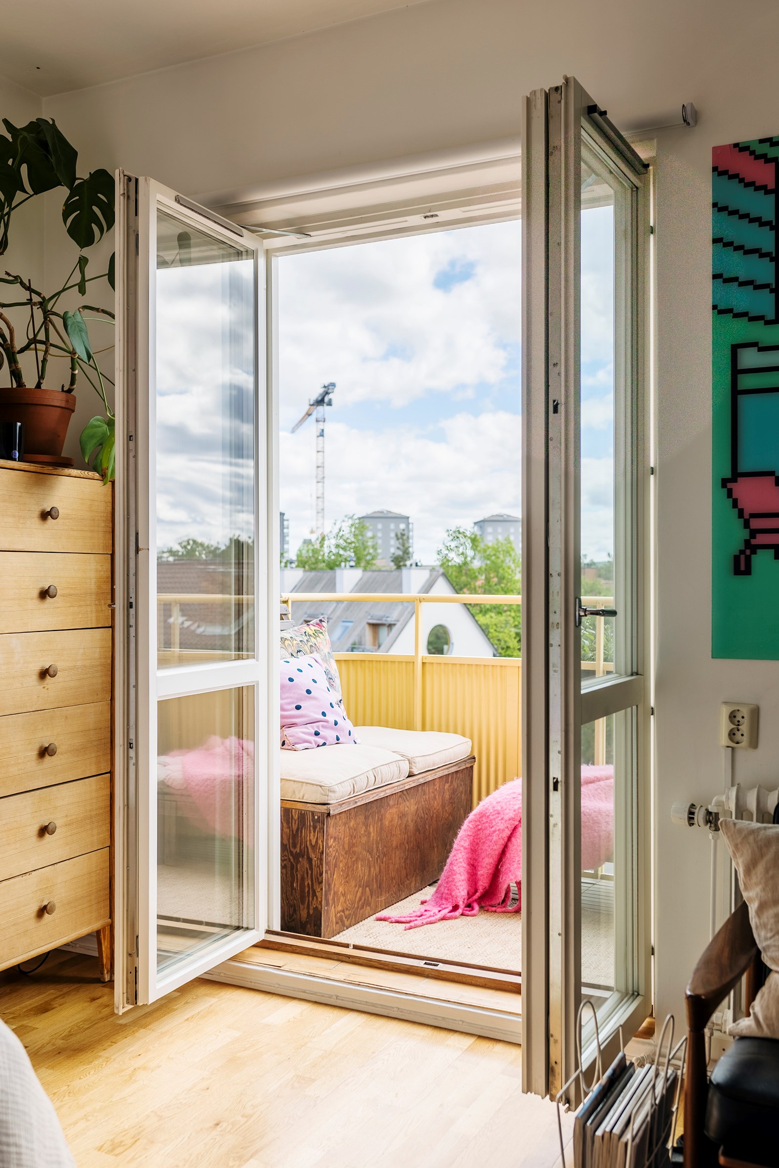 salon et balcon studio 35m2 décoration vintage scandinave 