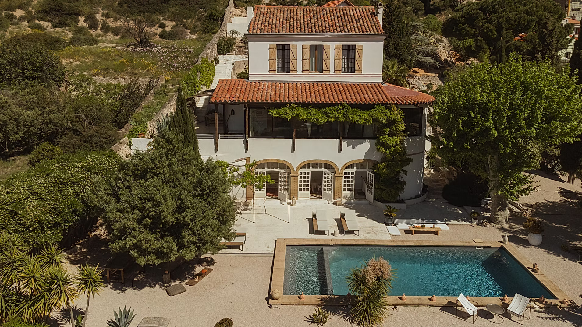 Provençal country house Casa Youm Marseille with pool Provençal country house Casa Youm Marseille with pool