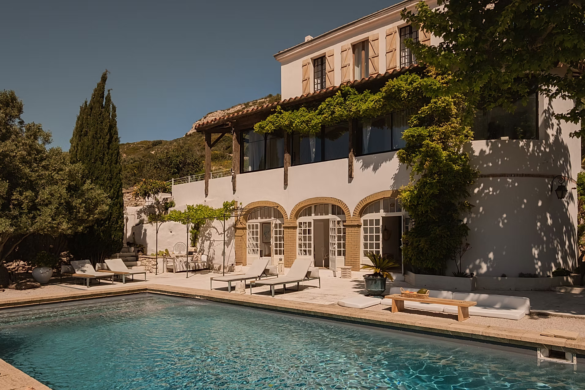Provençal country house Casa Youm Marseille with pool Provençal country house Casa Youm Marseille with pool