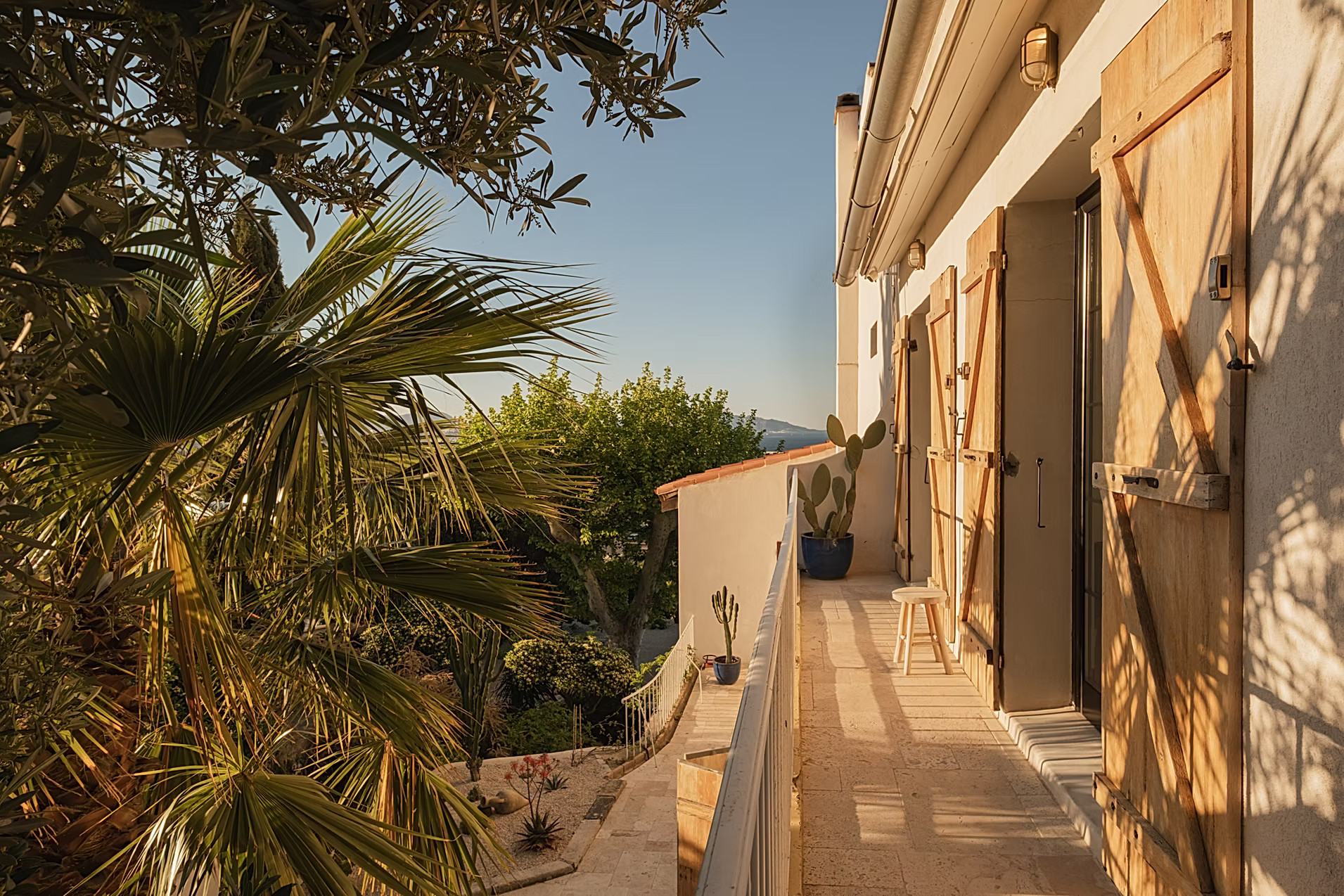 terrace Casa Youm Marseille with pool and sea view terrace Casa Youm Marseille with pool and sea view