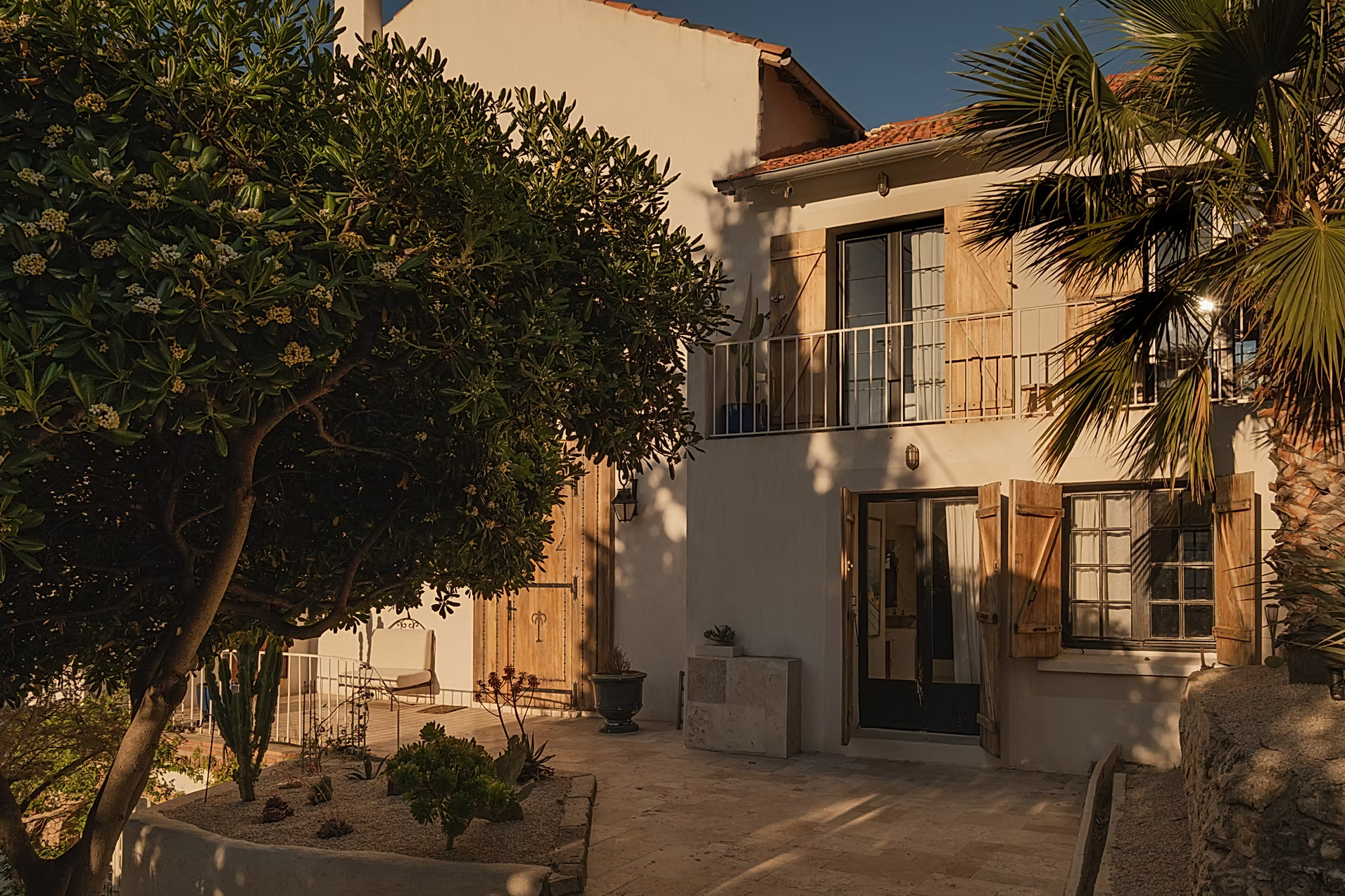 Casa Youm Marseille with pool and sea view Casa Youm Marseille with pool and sea view