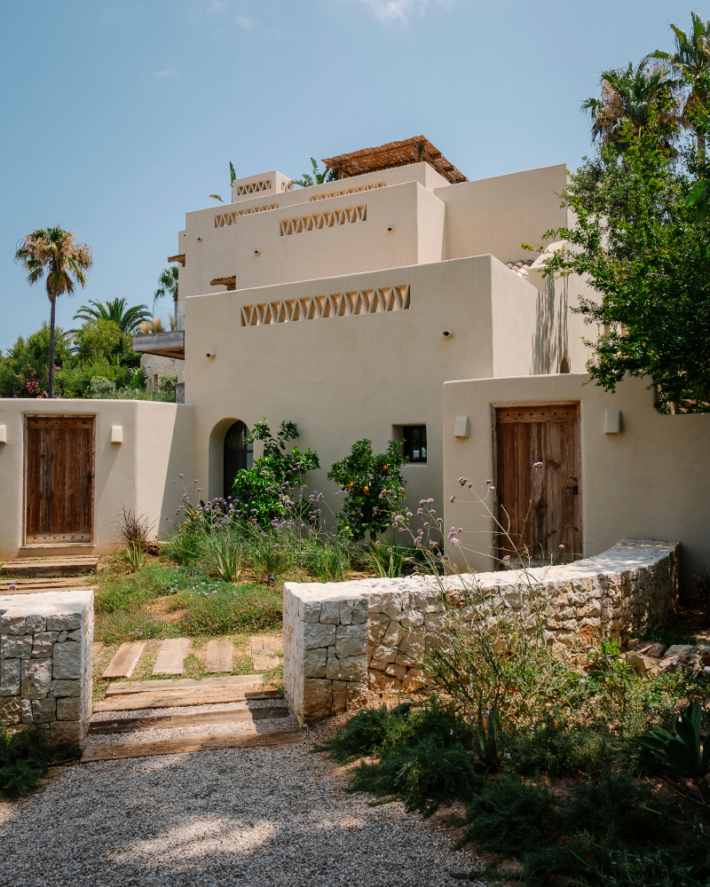 Mediterranean villa with pool