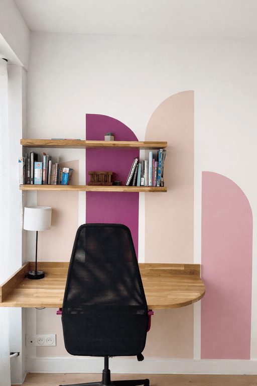espace bureau rose décoration contemporaine appartement 110m2 Paris Photo : © Charlotte Gille espace bureau rose décoration contemporaine appartement 110m2 Paris Photo : © Charlotte Gille
