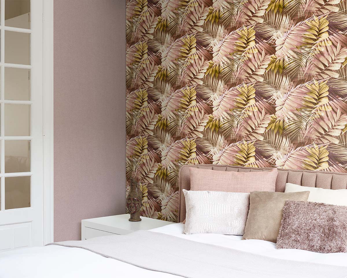 décoration chambre avec mur papier-peint en tête de lit