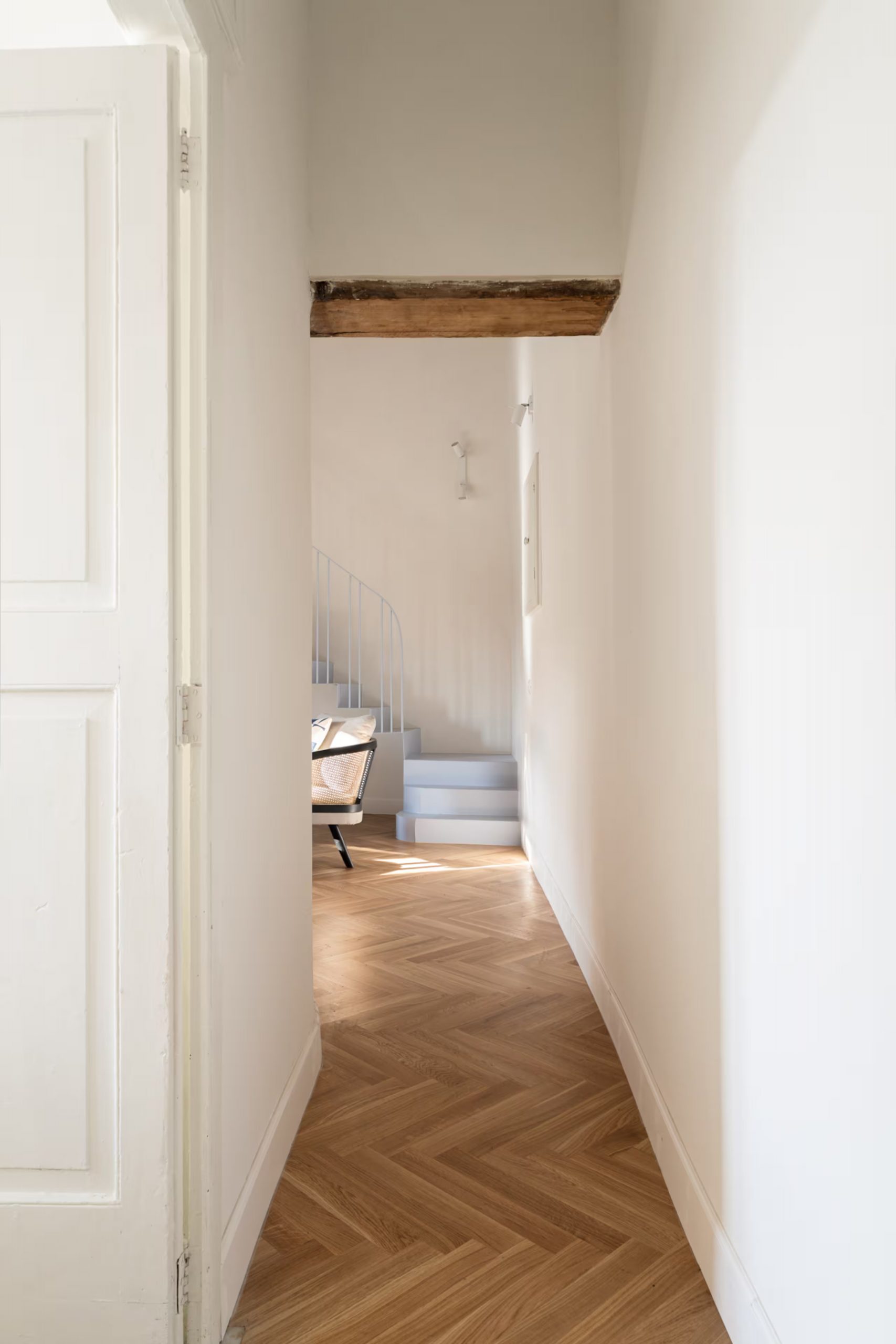 entrée appartement à Naples rénovation design entrée appartement à Naples rénovation design